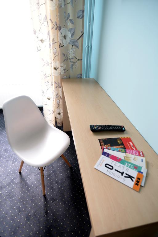 كراكوفيا Ingo Aparthotel الغرفة الصورة